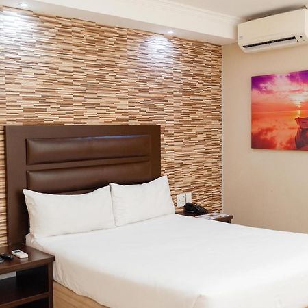 Bayside Hotel 100 Pixley Kaseme Street Дурбан Экстерьер фото